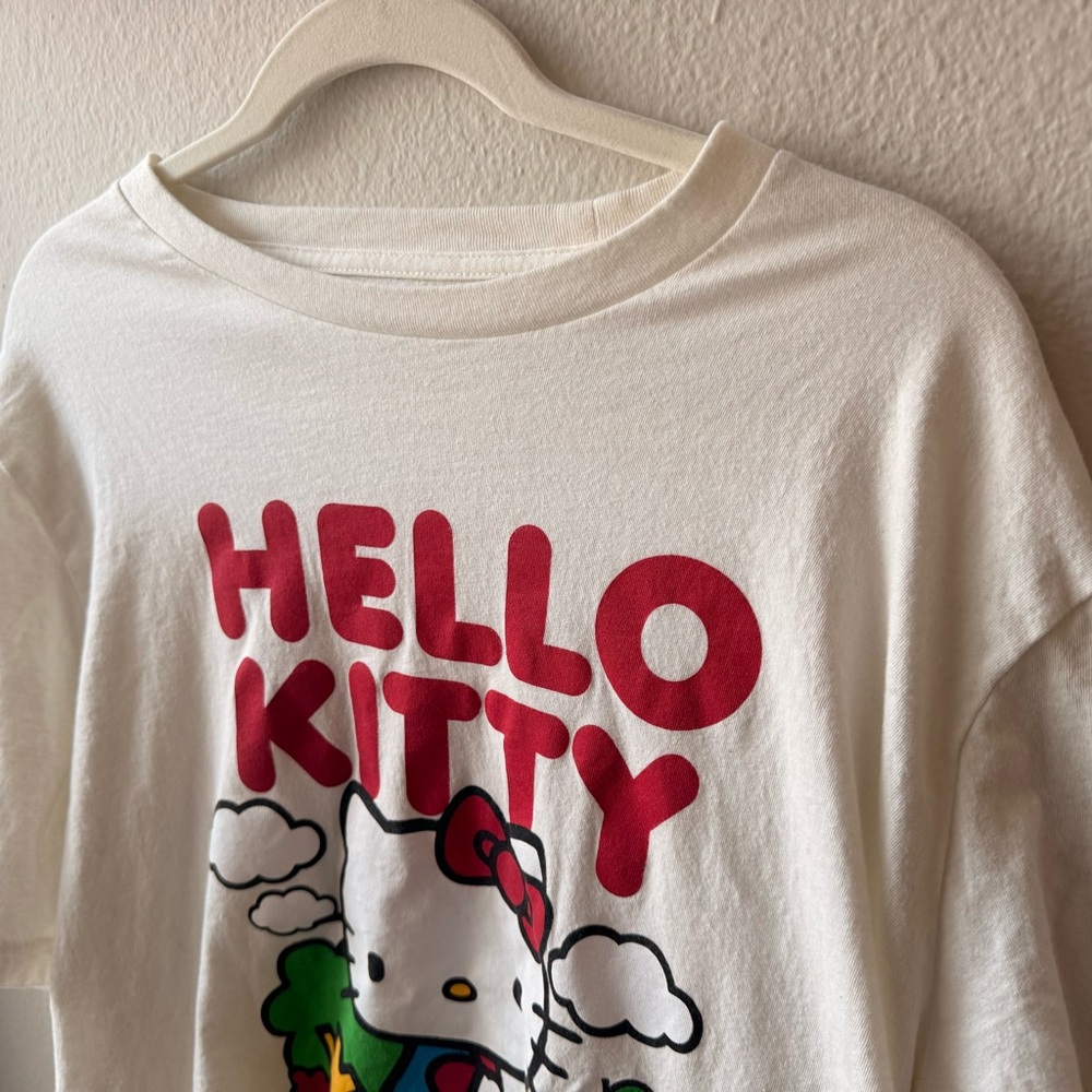 Old Navy Hello Kitty Graphic T-Shirt White Red – Women’s XL